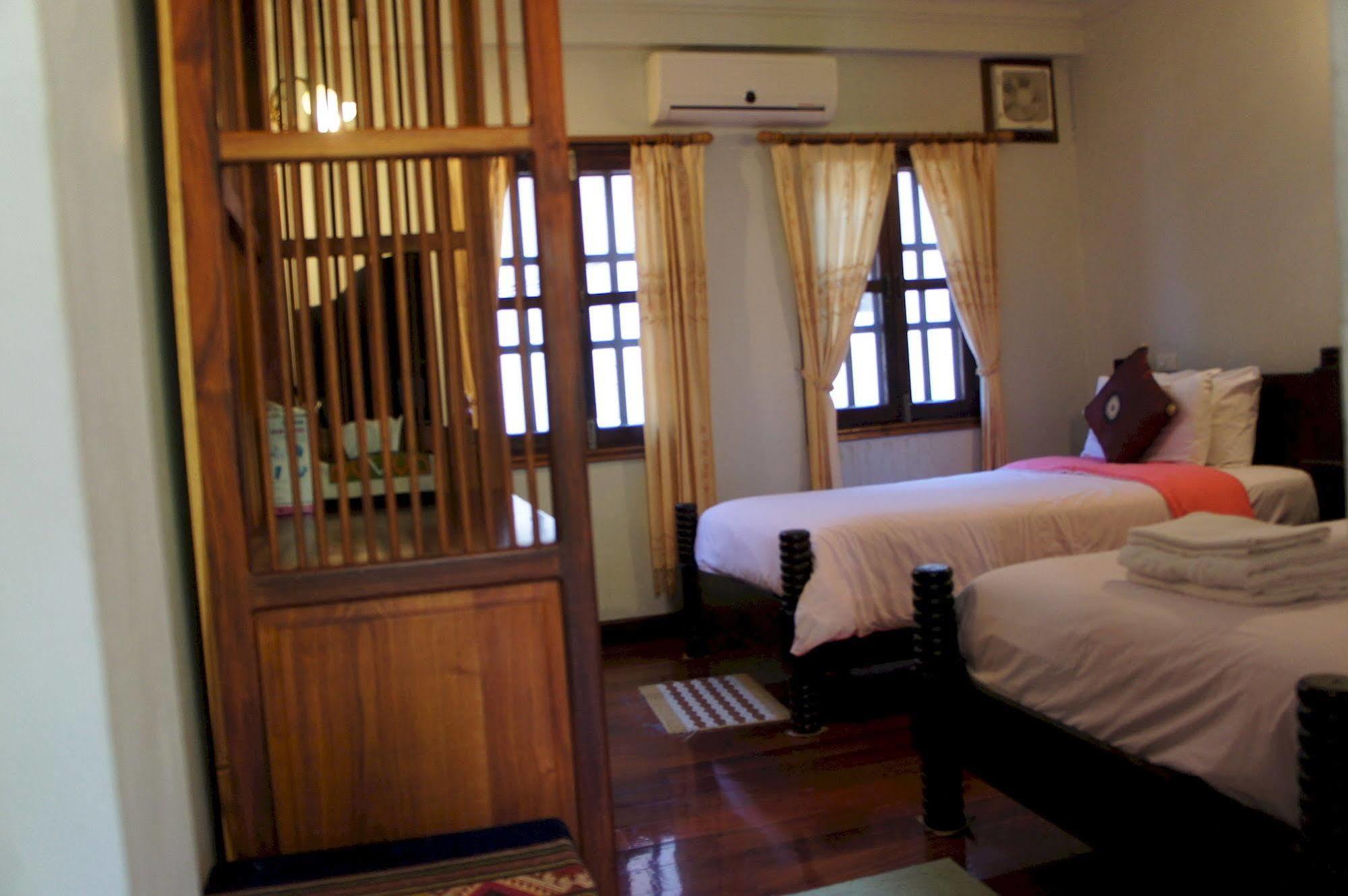 Phounsab Guesthouse Luang Prabang Exterior photo